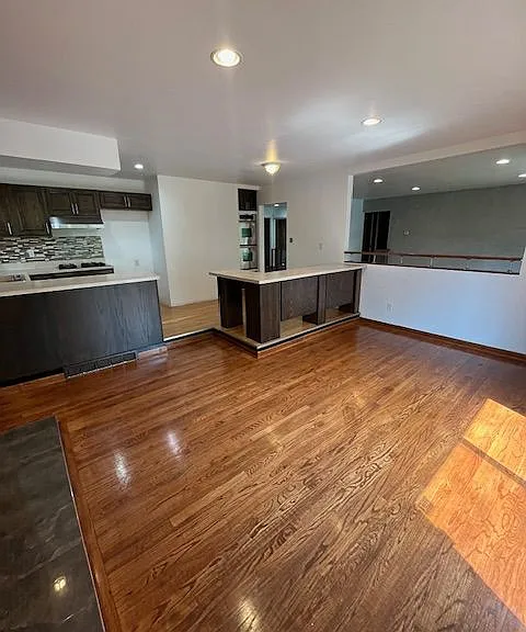 27030 Berkshire Dr — Photo 4