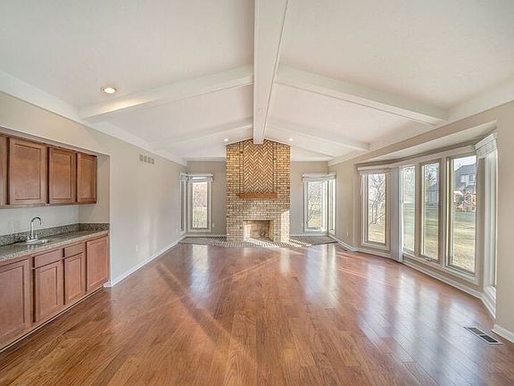 4th image of 1729 Shaker Heights Dr