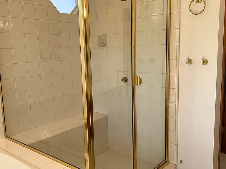 3747 Lincolnwood Dr — Photo 36