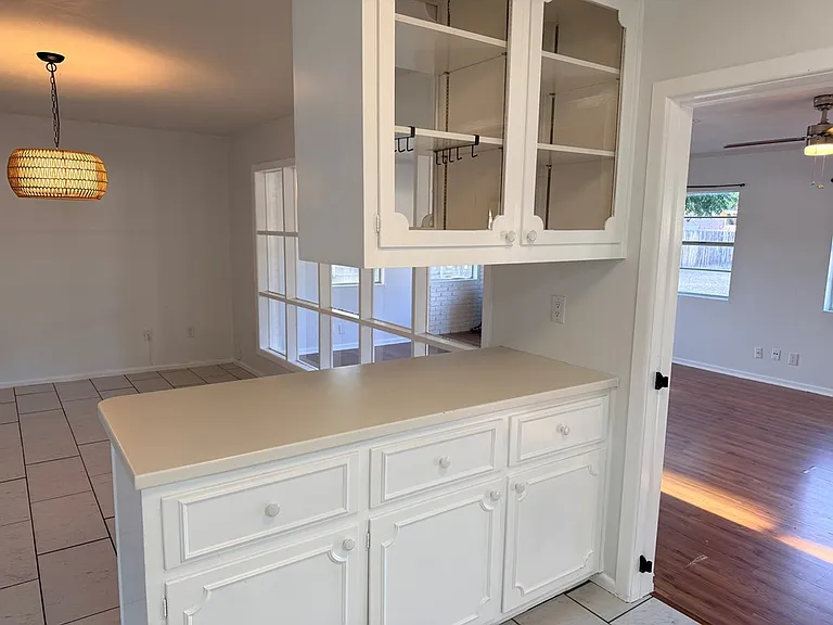 1215 Neely Ave — Photo 11