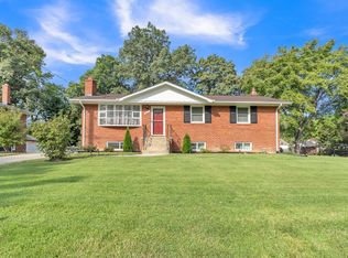 9211 Pinehurst Dr, Fort Washington, MD 20744