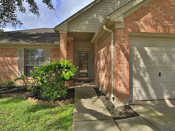 3rd image of 19611 Plymouth Ridge Ln