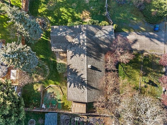 4th image of 20203 53rd Ave E