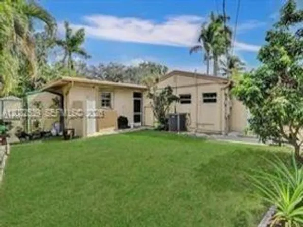 2199 NE 182nd St, Miami, FL 33179