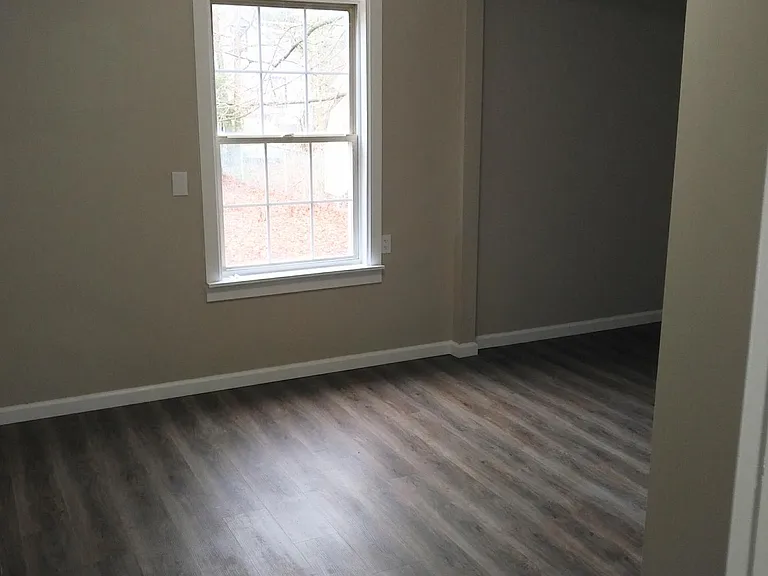 8 Glassboro Ave — Photo 18