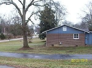 Side view of this beautiful house