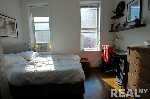 Rented by REAL New York | media 20