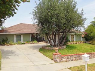 22475 Paul Revere Dr, Calabasas, CA 91302