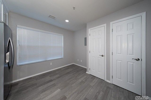 2nd image of 39 Village Plaza Dr #9