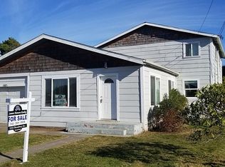 160 N 8th St, Lakeside, OR 97449