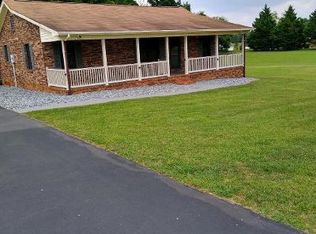 2619 Glenland Rd, Hurt, VA 24563