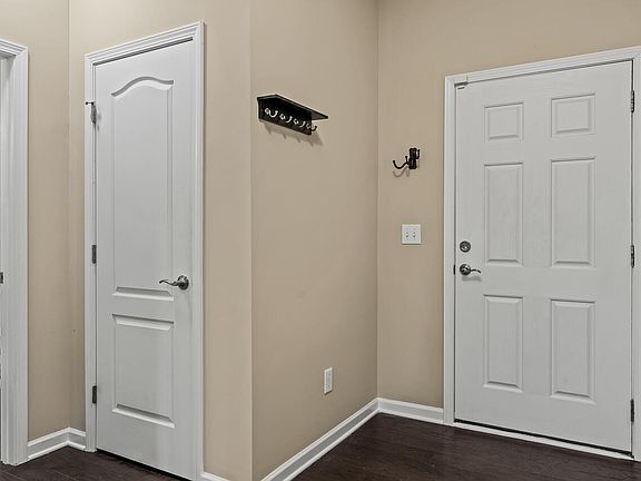 5th image of 6 Crawford Ct