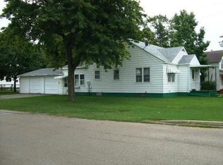 401 S Crescent St, Gilman, IL 60938