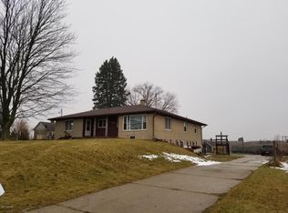 5499 S Dickinson Ave, Fremont, MI 49412