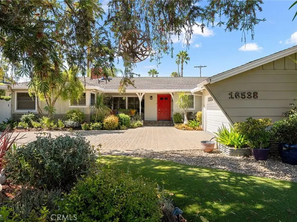 16538 Hartsook St, Encino, CA 91436