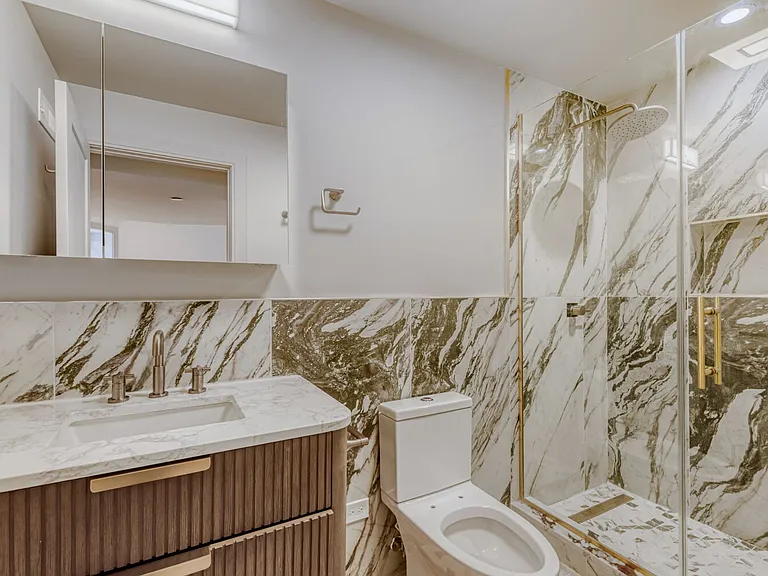 1528 N Lasalle St #1W — Photo 5