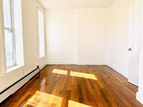 3rd image of 733 Lexington Ave #2C