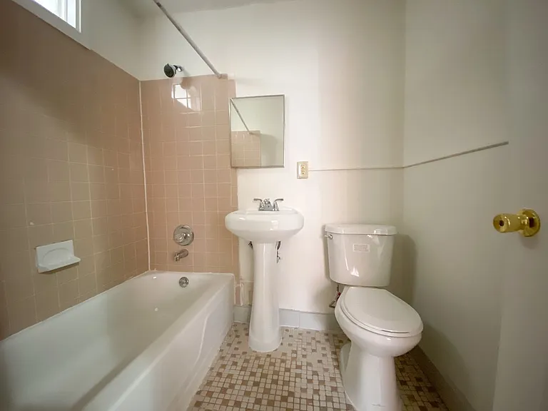 31-33 Bond St — Photo 27