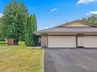 13401 Pepperwood Cir, Minnetonka, MN 55305