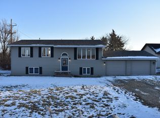 6485 Pine Bluff Rd, Morris, IL 60450