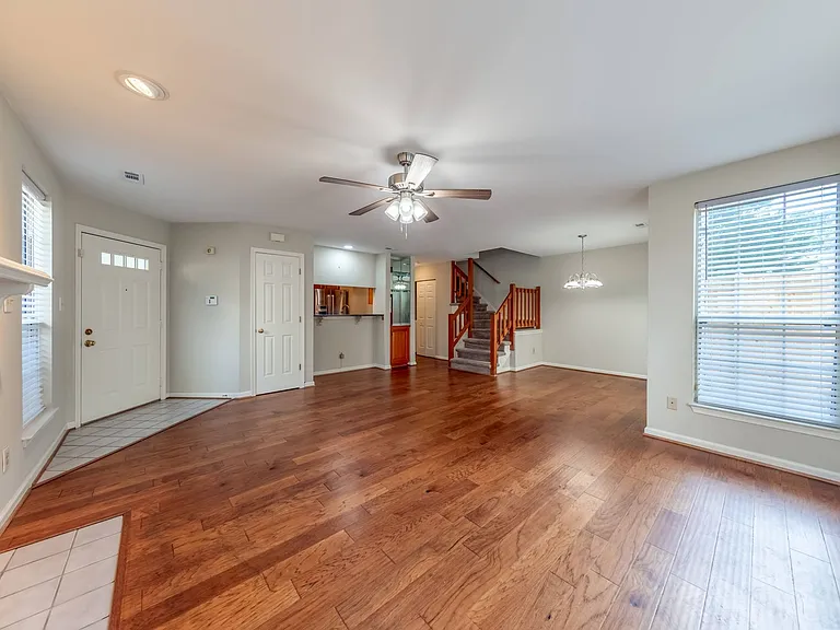 308 Ferguson Bnd — Photo 5