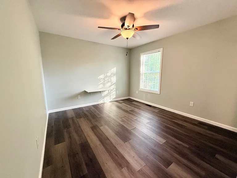 250-264 Hycliff St #1-7 — Photo 12
