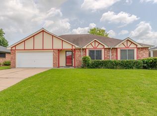615 S 3 1/2 St, Nederland, TX 77627