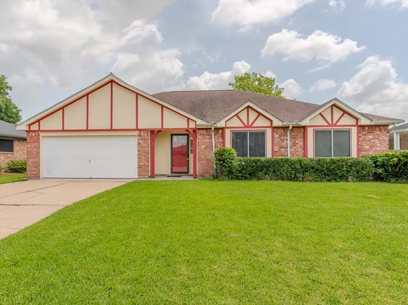 615 S 3 1/2 St, Nederland, TX 77627