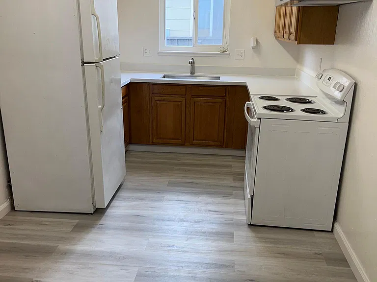 32 N 12th St #3 — Photo 6