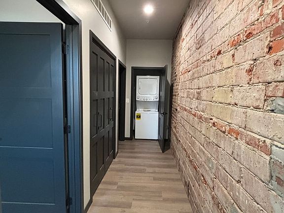 2nd image of 407 W Norfolk Ave #311
