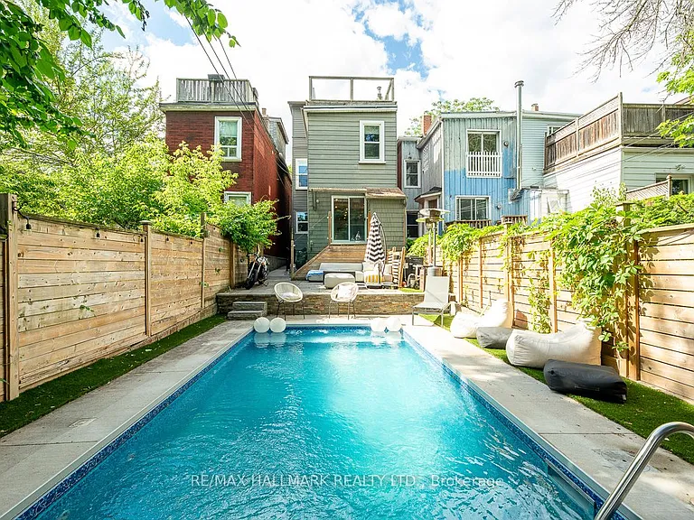 35 Dingwall Ave — Photo 38