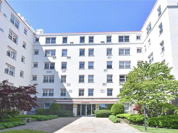 2 Stoneleigh Plaza #1P, Bronxville, NY 10708