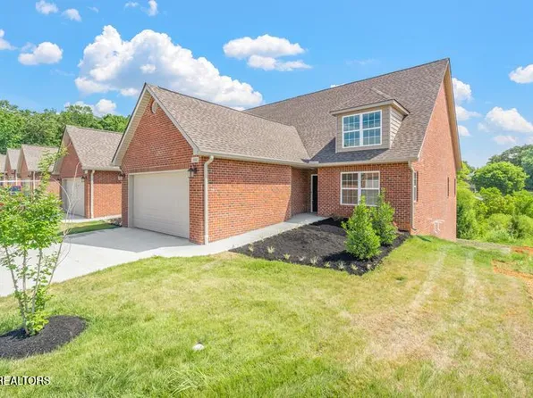 1160 Meadow Walk Ln #58, Lenoir City, TN 37772