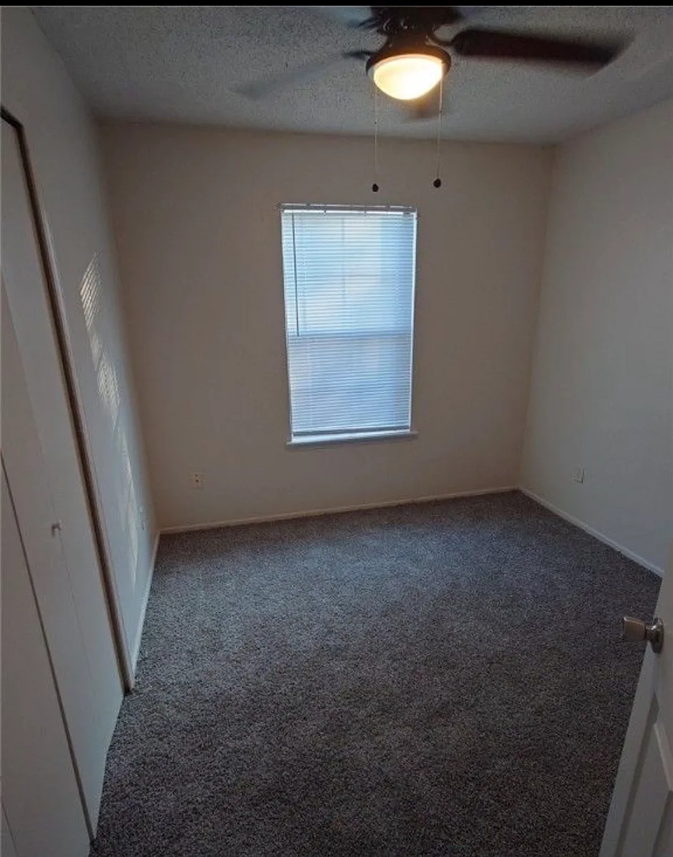 Building Photo - 2506 Grasslands Dr