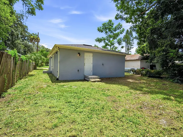 8310 N Brooks St — Photo 18