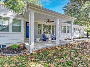 2028 W 86th St, Leawood, KS 66206