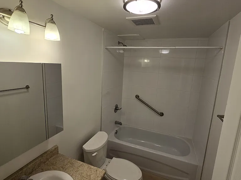 1215 Saint Georges Ave #105 — Photo 8
