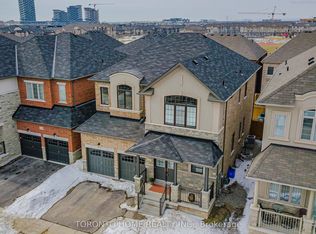 3104 Streamwood Pass, Oakville, ON L6H 0S8