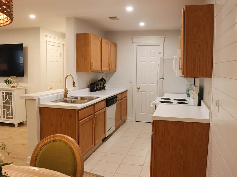 4384 Daphne Ln #C — Photo 11