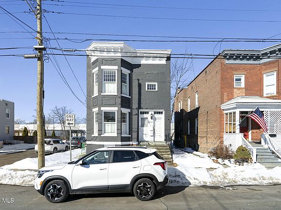 4th image of 1801 9th Avenue