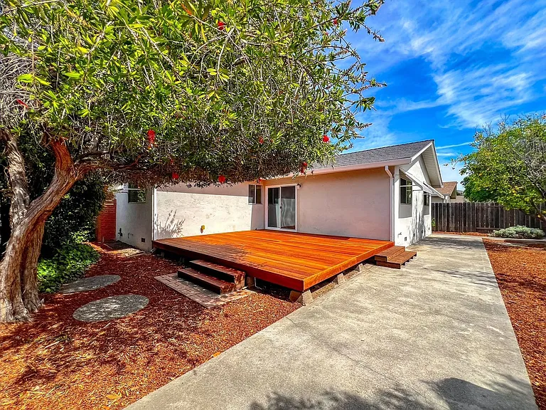 849 Laguna St — Photo 24