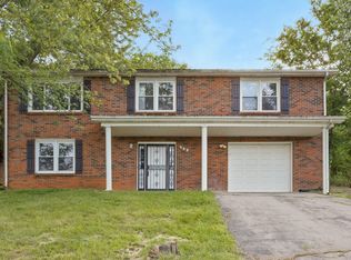 902 Dominion Dr, Clarksville, TN 37042