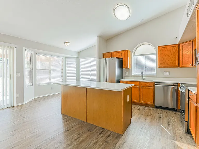 4262 E Alder Ave — Photo 7