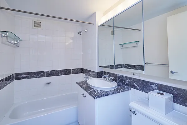 Rented by Voro, LLC | media 27