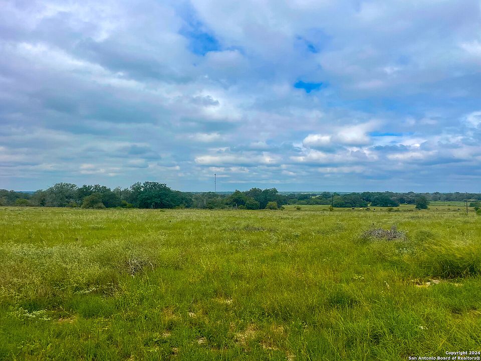 2nd image of 140 LONE STAR DR