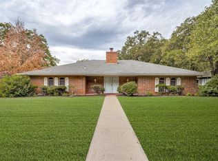 706 Ridgecrest Cir, Denton, TX 76205