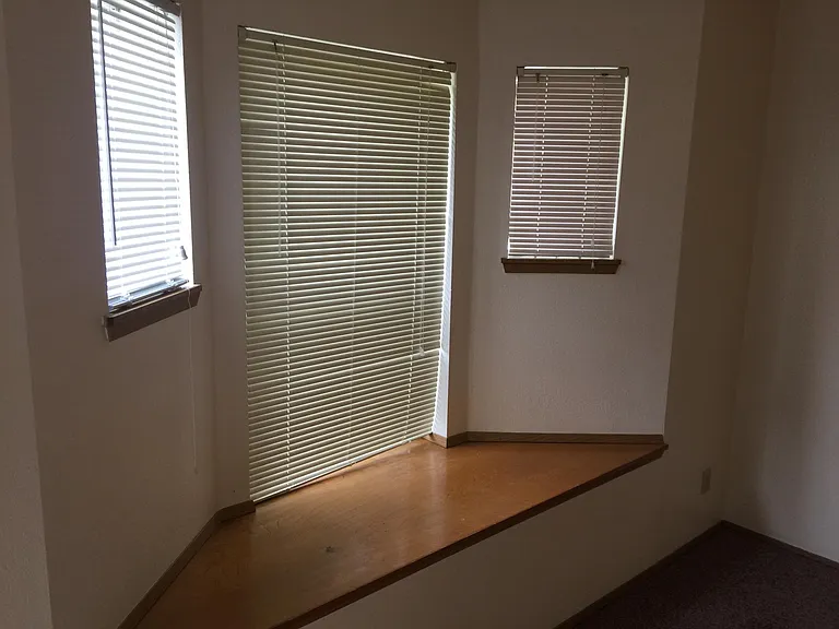 5254 Brooklyn Ave NE #1 — Photo 3