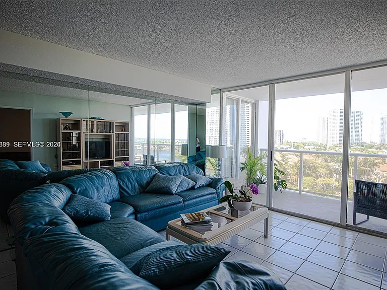3701 N Country Club Dr #902 — Photo 4