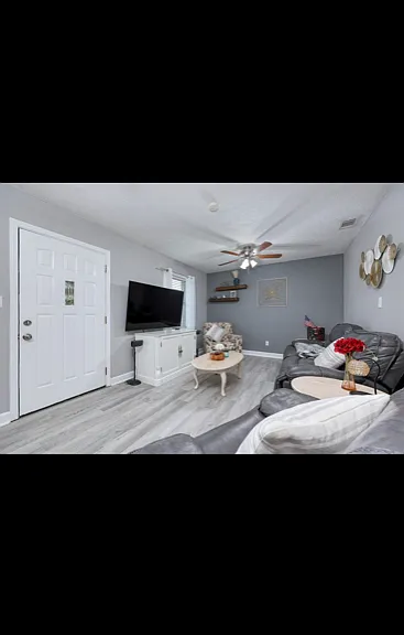 5054 Abbott Ave — Photo 3