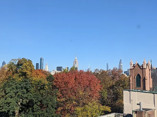 Rented by Anna Pastoressa, LREB | media 21